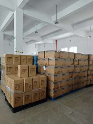 موهای سرامیکی با 25 میلی متر بشکه 1 سال گارانتی و 110-240V ولتاژ برای موهای صاف درخشان