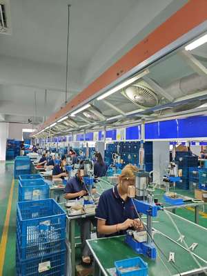 موهای سرامیکی با 25 میلی متر بشکه 1 سال گارانتی و 110-240V ولتاژ برای موهای صاف درخشان