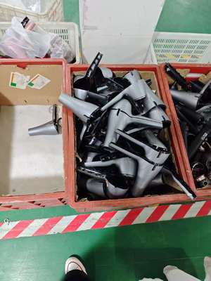 موهای سرامیکی با 25 میلی متر بشکه 1 سال گارانتی و 110-240V ولتاژ برای موهای صاف درخشان