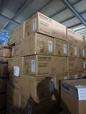 برس حرارتی هوای گرم تیتانیومی 1200 وات با 1 سال گارانتی و ولتاژ دوگانه برای حالت دادن آسان مو